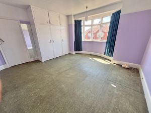 Bedroom- click for photo gallery